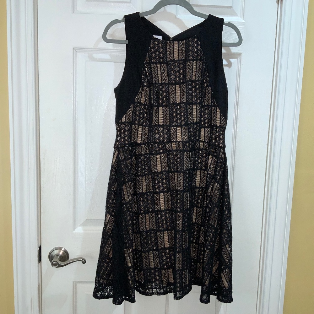 Donna Morgan lace overlay mini dress Sz 6 sleeveless lined fit & flare